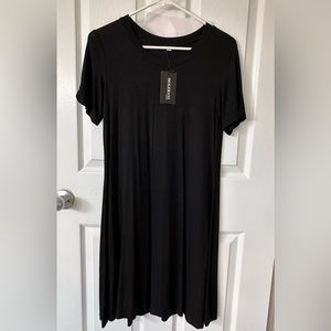 NEW w/ Tags: Molerani SMALL black, t-shirt mini-dress, loose fit, short-sleeve